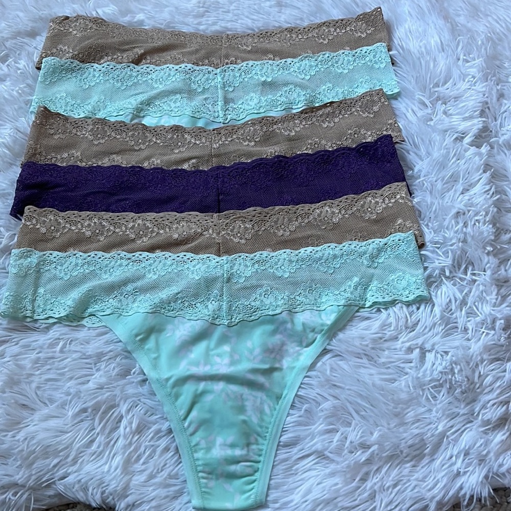 (6) NATORI BLISS PERFECTION O/S THONG NWOT